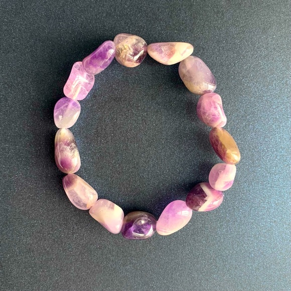 Amethyst Tumbled Stone Stretch Bracelet - Picture 2 of 6
